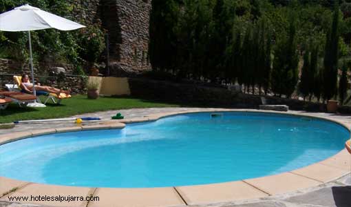 Hoteles Alpujarra piscina Catifalarga